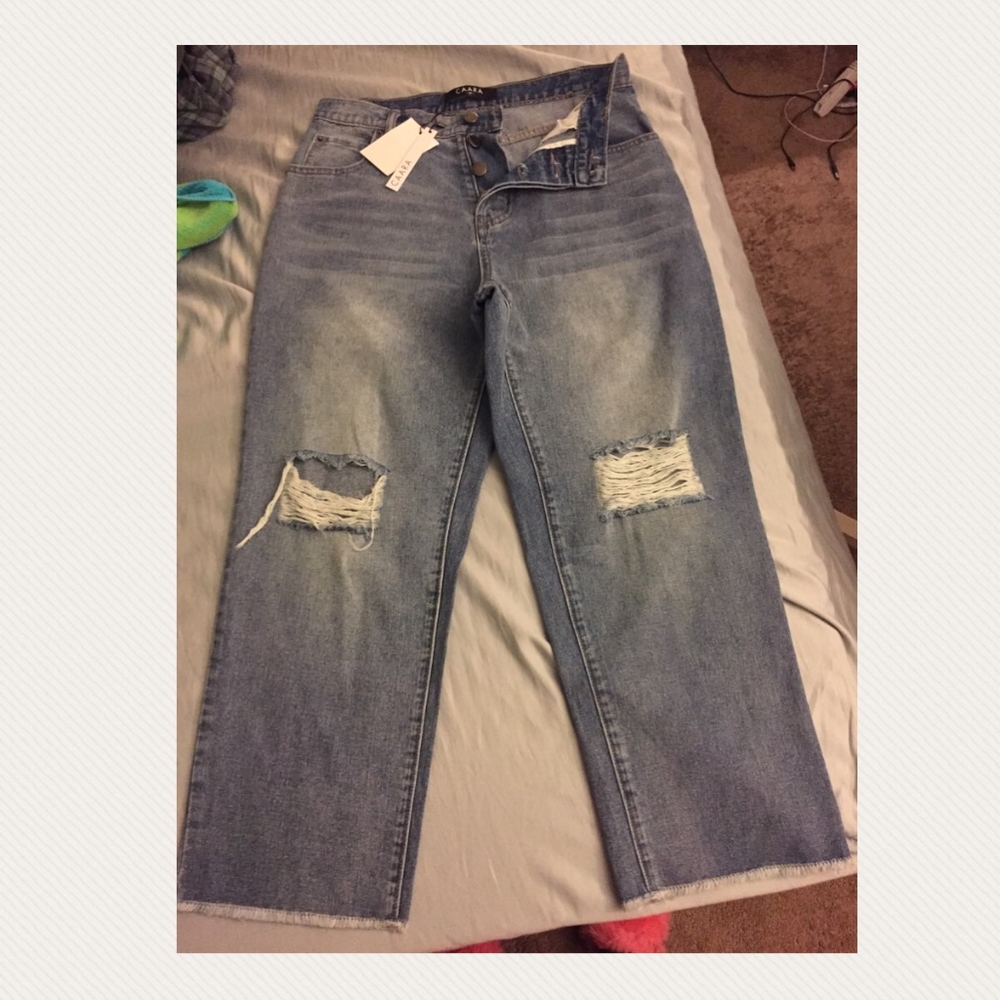 Caara Denim Capri Jeans - Size 29 (US Size 8) NWT